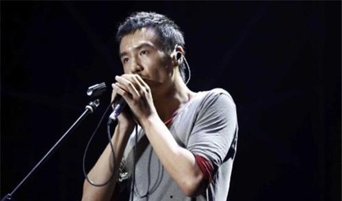 吃瓜娱乐圈李健是谁的孩子